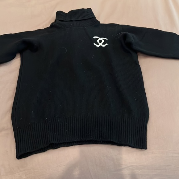 CHANEL 100% cashmere !! turtle neck sweater ! - Picture 10 of 10